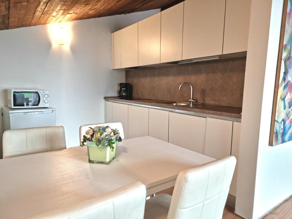 Profumo Di Lago Desenzano-By Goccia Di Lago ديسينسانو ديل غاردا المظهر الخارجي الصورة